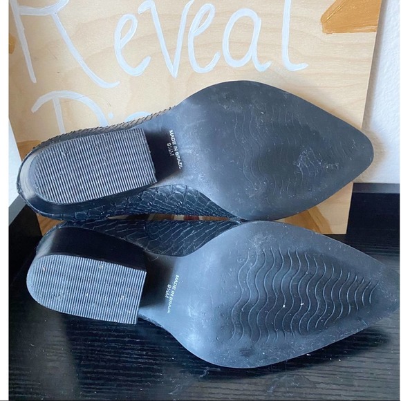 Matisse Madeleine Black Embossed Leather Short Ankle Booties Size 9.5 M - Picture 10 of 10